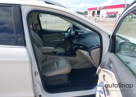 2017 Ford Escape Titanium из США, поврежденный, VIN 1FMCU0J96HUC43374